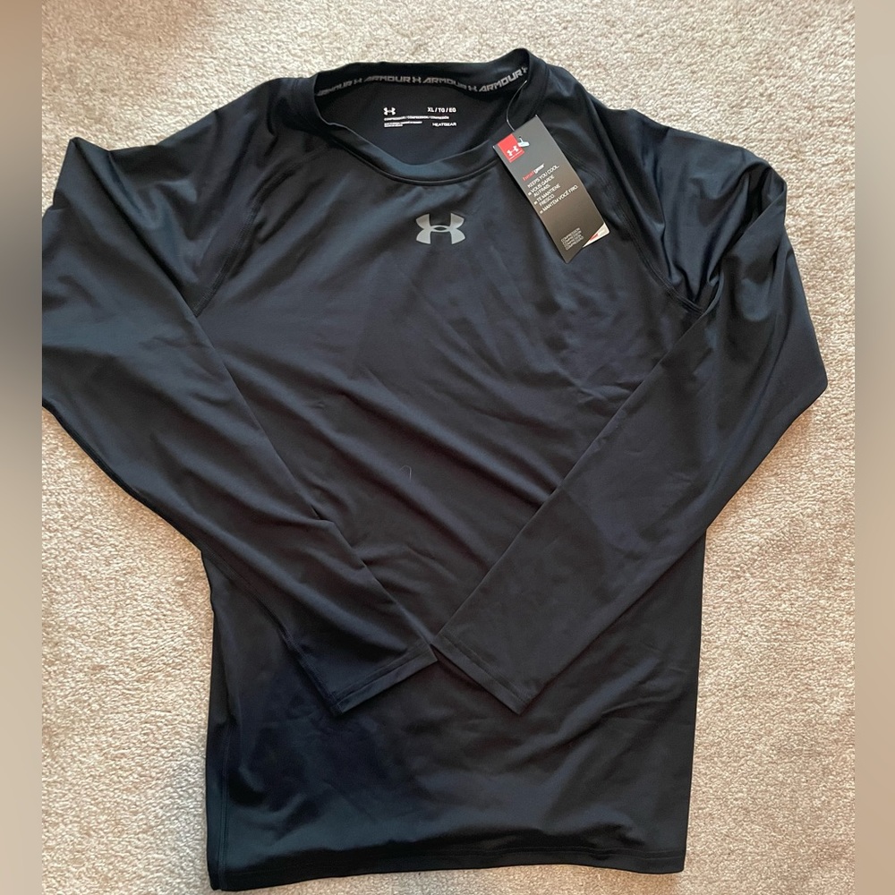 COPY - NWT size XL compression crewneck tee from UA!